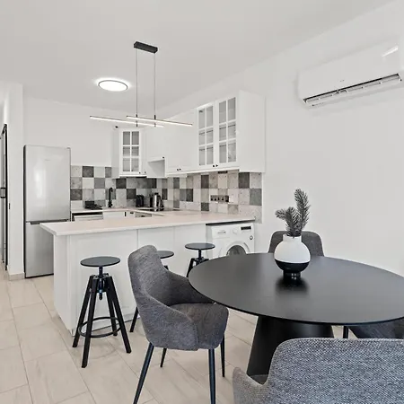 Avyra Residences Limnaria 155 Queen Apartman Paphos