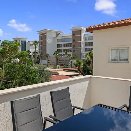 Avyra Residences Limnaria 155 Queen *